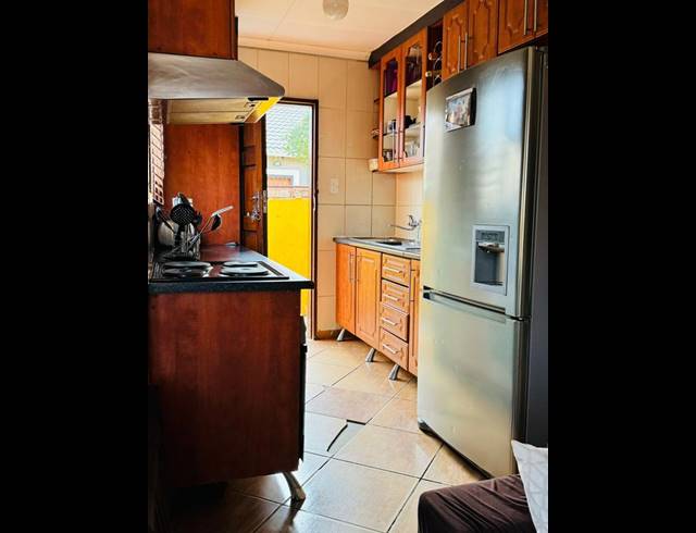 3 BEDROOM HOUSE FOR SALE IN MAPLETON